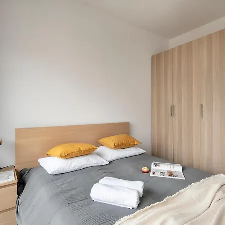 Shortstaypoland Kolejowa Apartment