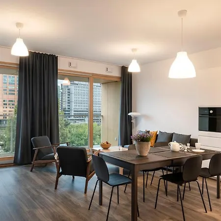 Shortstaypoland Kolejowa Apartment *